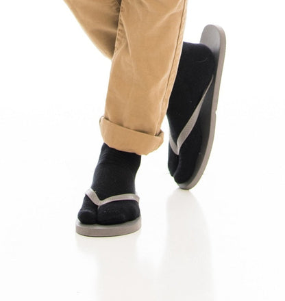 V-Toe Athletic Split-Toe Tabi Crew Socks