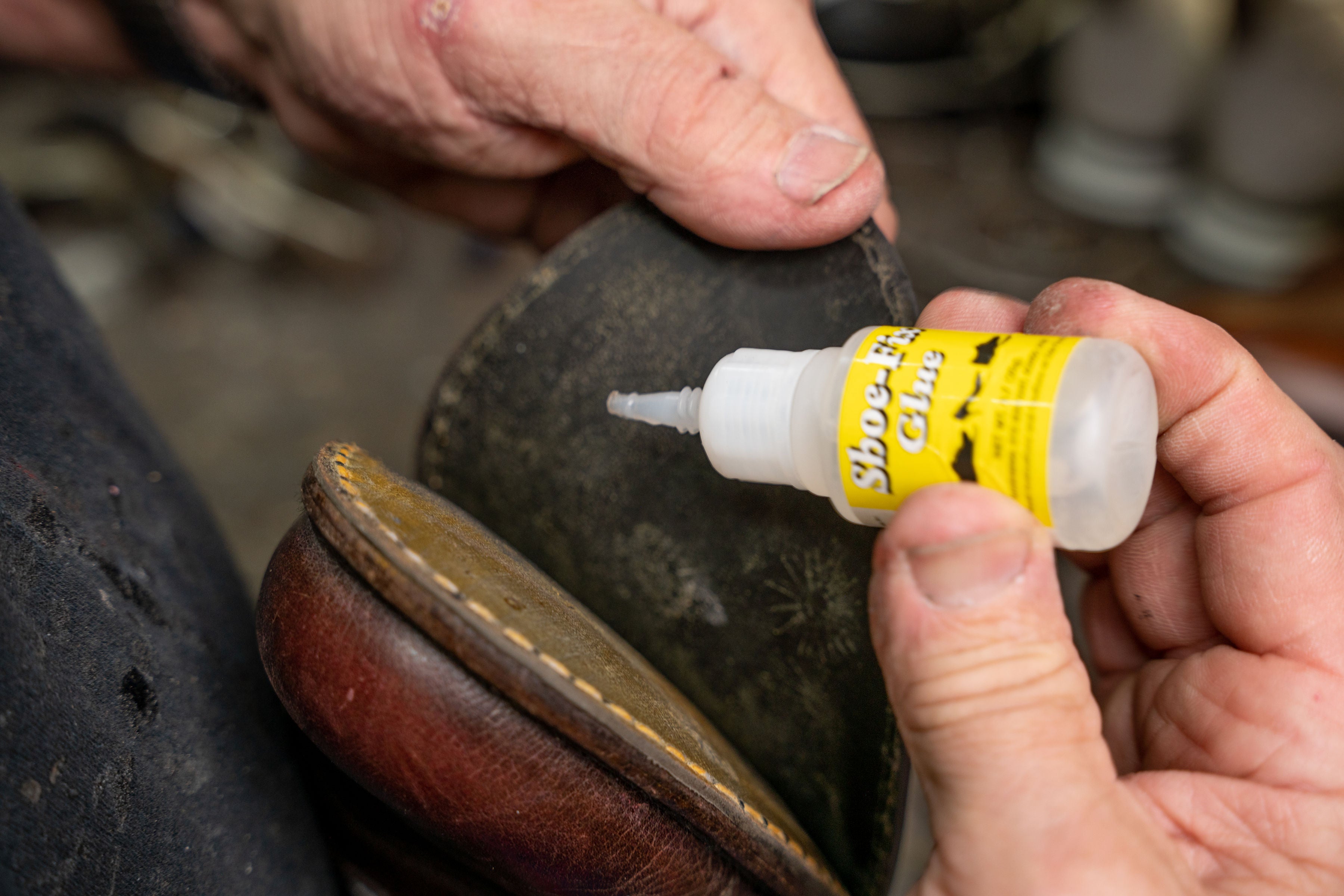Boot-Fix Glue Professional Grade - Easy to Use Glue, Flexible Bond Boots  Fix Glue & No Clamping Needed Adhesive, 20g 